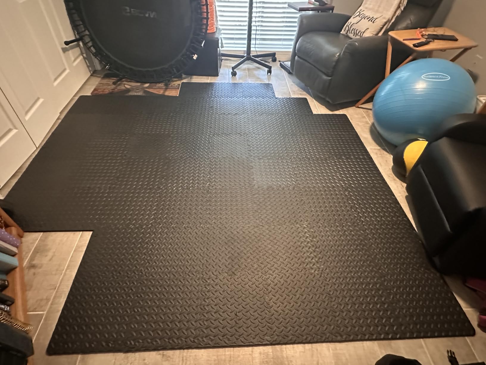 18 Pcs EVA Foam Floor Tiles, Puzzle Exercise Mat Set for Gym customer photo 1
