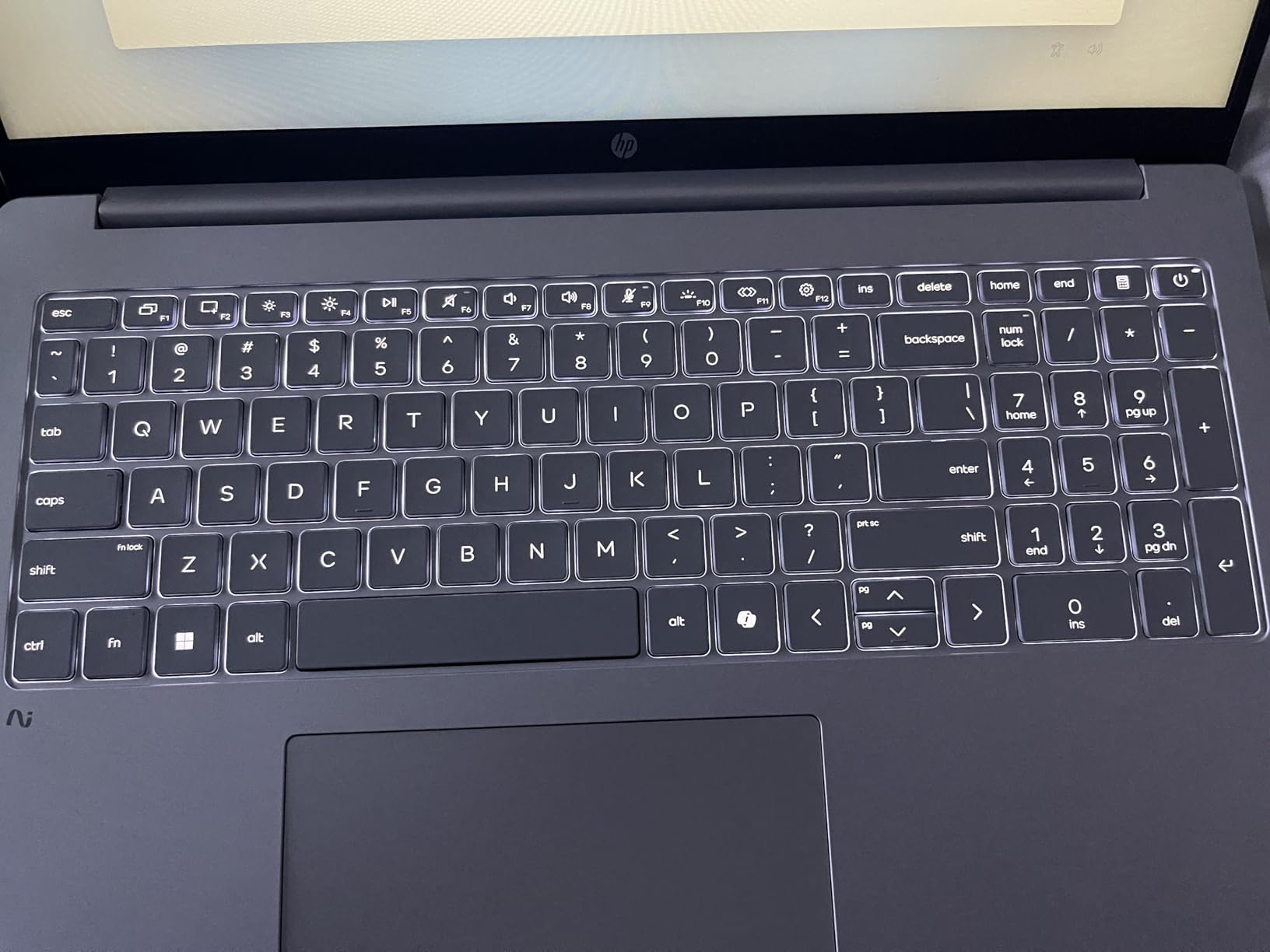 HP OmniBook 3 16 inch Next Gen AI PC, 2K Touchscreen, AMD Ryzen AI 5 430, 16 GB RAM, 512 GB SSD, AMD Radeon 840M GPU, Windows 11 Home, Glacier Silver, 16-bv0099nr customer photo 1