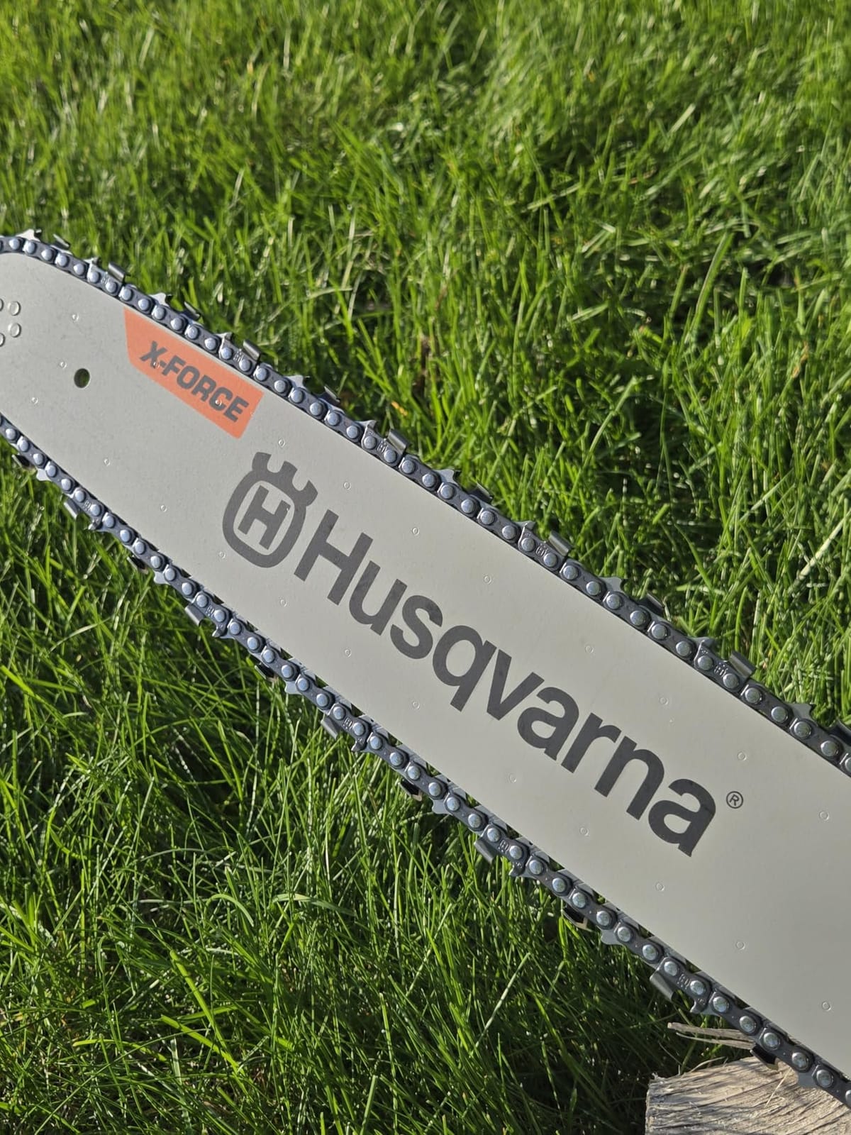 Husqvarna 450X Rancher Gas Chainsaw, 20 Inch Chainsaw, Outdoor Tools | Hand held chain saw with AutoTune for cutting firewood, 50.2-cc, 3.4-HP, 2-cycle X-Torq engine, LowVib dampeners customer photo 1