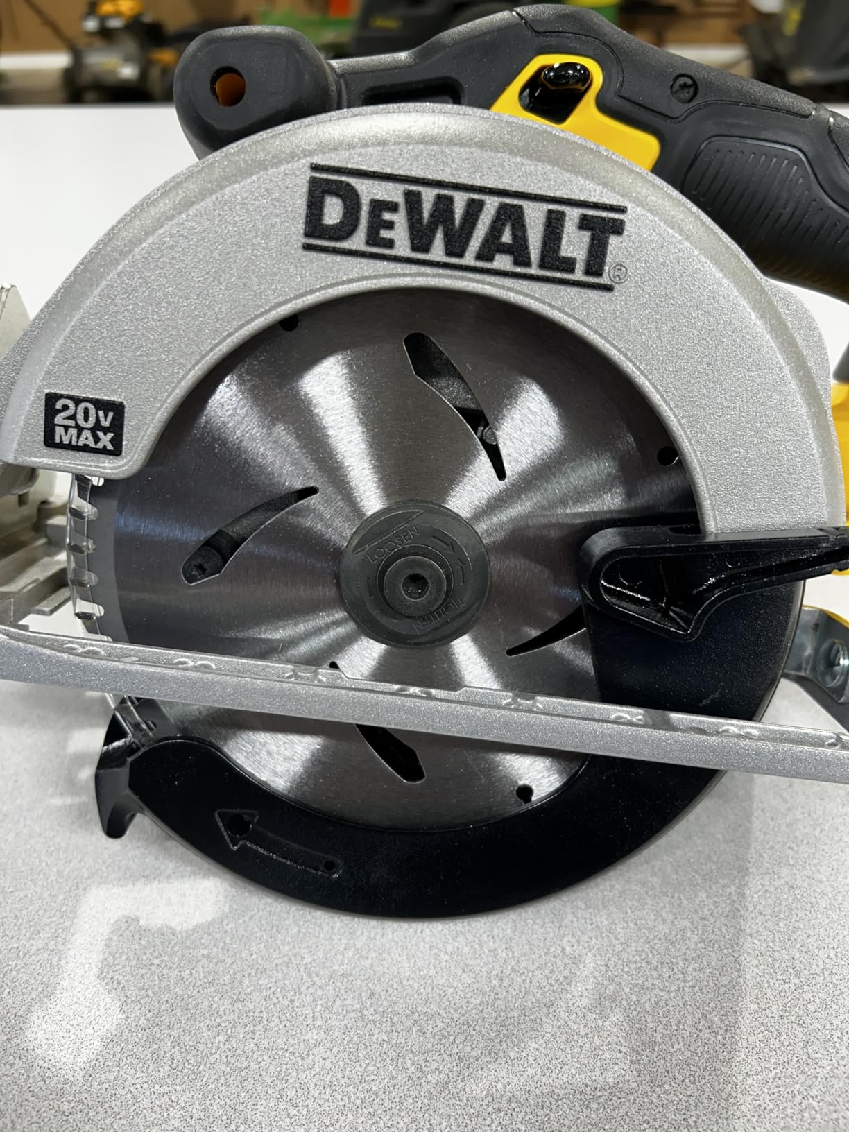 SEESII Brushless Cordless Circular Saw with 2×4.0Ah Batteries & Charger | 6500 RPM Mini Compact Electric Saw with Laser, Rail Guide, 3 Blades for Precise Wood Cutting, DIY Projects and Home Repair customer photo 1