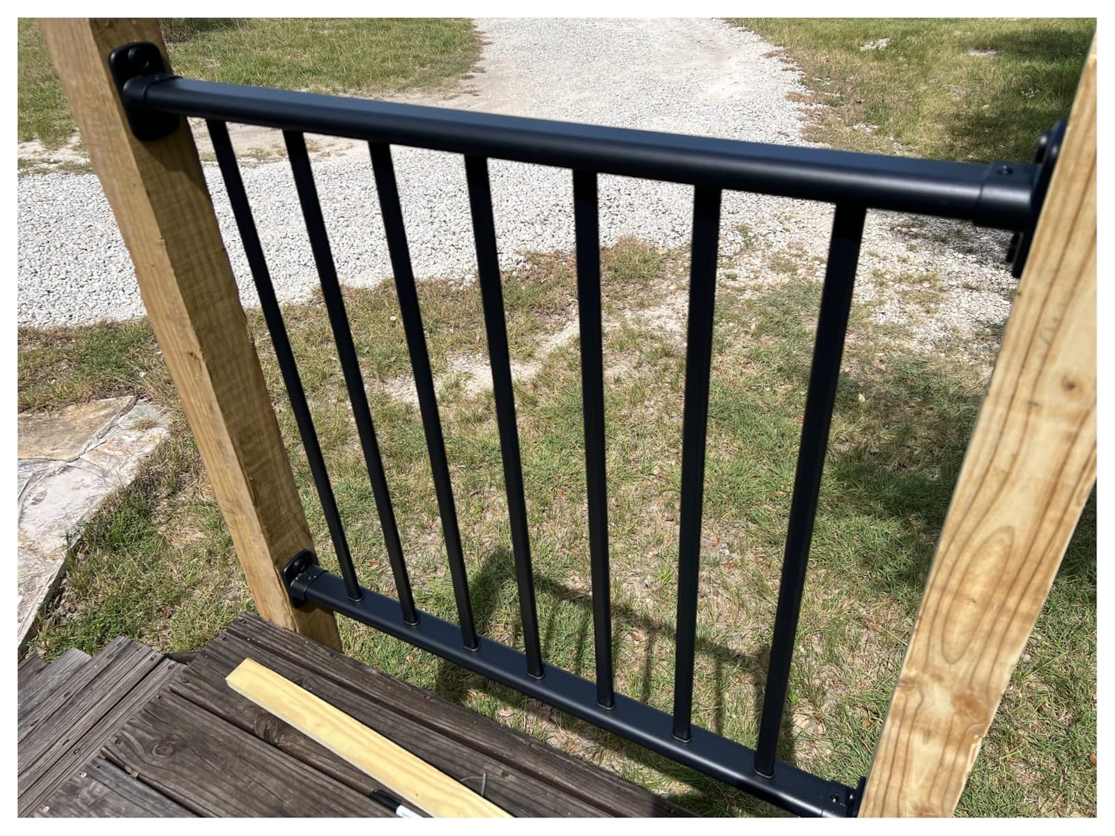 38in H x 6ft W Aluminum Horizontal Deck Railing Kit,1 Panel customer photo 1