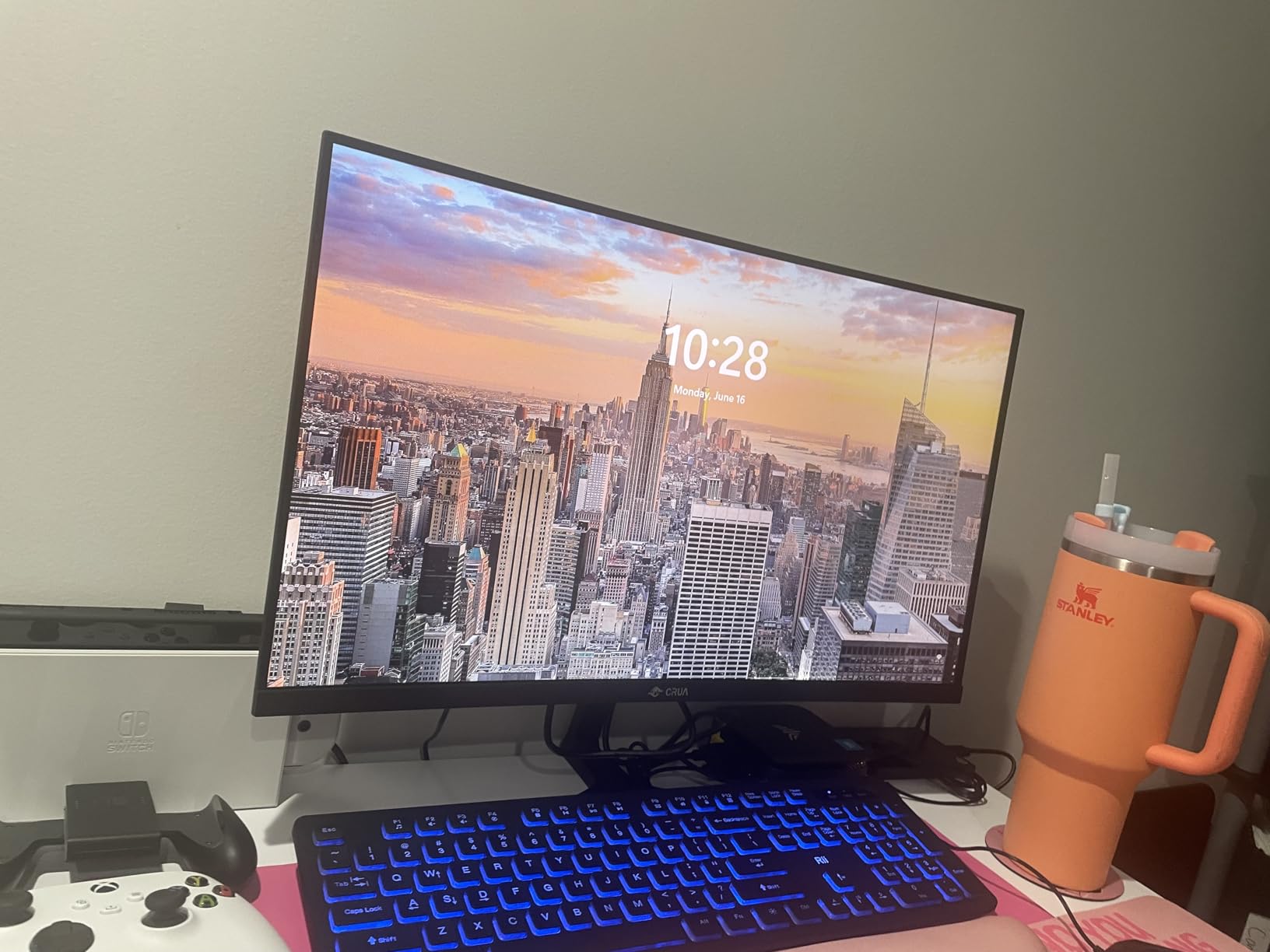 CRUA 34 Inch 21:9 UWQHD 100Hz IPS Ultrawide Curved Monitor, Speakers, White customer photo 2