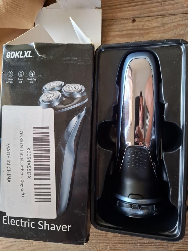 Electric Razor for Men: IPX7 Waterproof Wet or Dry customer photo 2