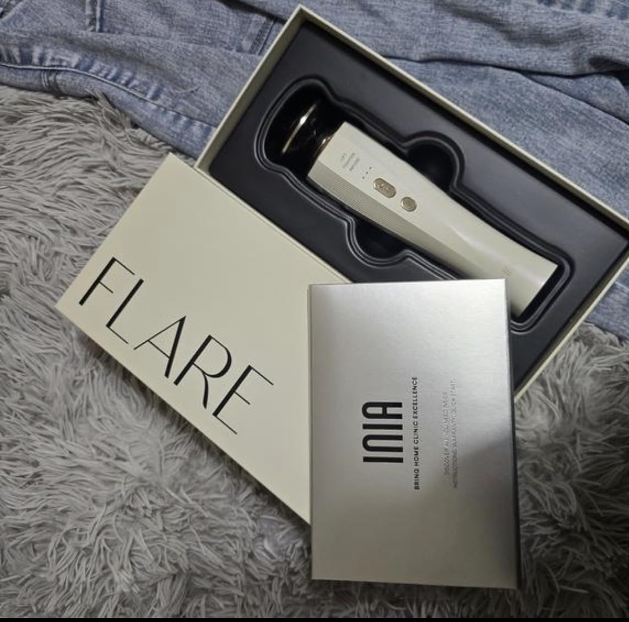 INIA FLARE 3-in-1 Microcurrent Facial Device Red Light Therapy for Face customer photo 2