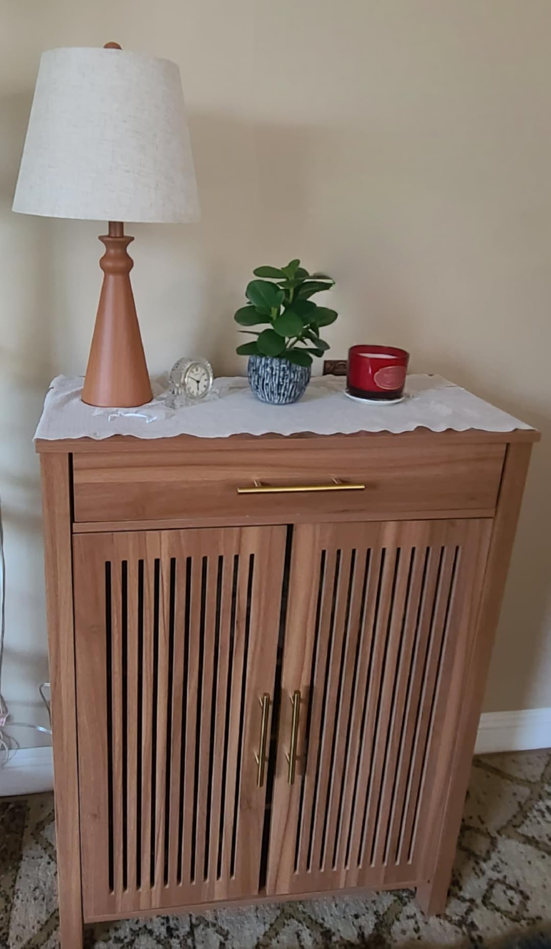 EDISHINE Mid Century Table Lamp, Tapered Walnut Wood Base, E26 Socket | 22Inch High, Beige Linen Lampshade, ON-OFF Switch, Tall Bedside Lamp for Living Room, Bedroom, Office customer photo 1