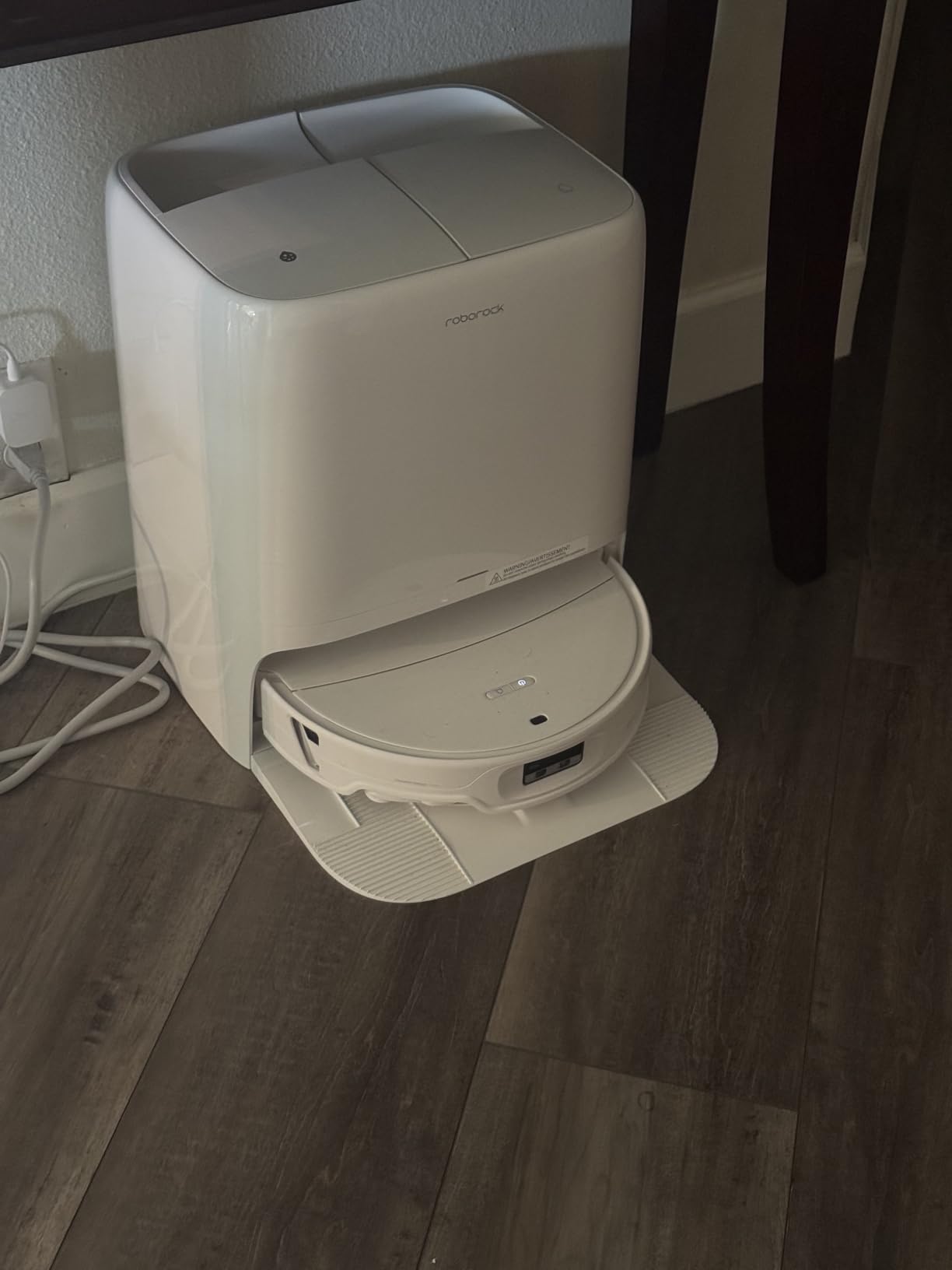 roborock 2026 New Qrevo Edge 3 Pro Robot Vacuum and Mop, 36000 Pa Suction | 300+ Obstacle Avoidance, 3.46 in Double-Layer Threshold, Zero-Tangling, Corner to Edge Cleaning, 212°F Mop Self-Cleaning customer photo 1