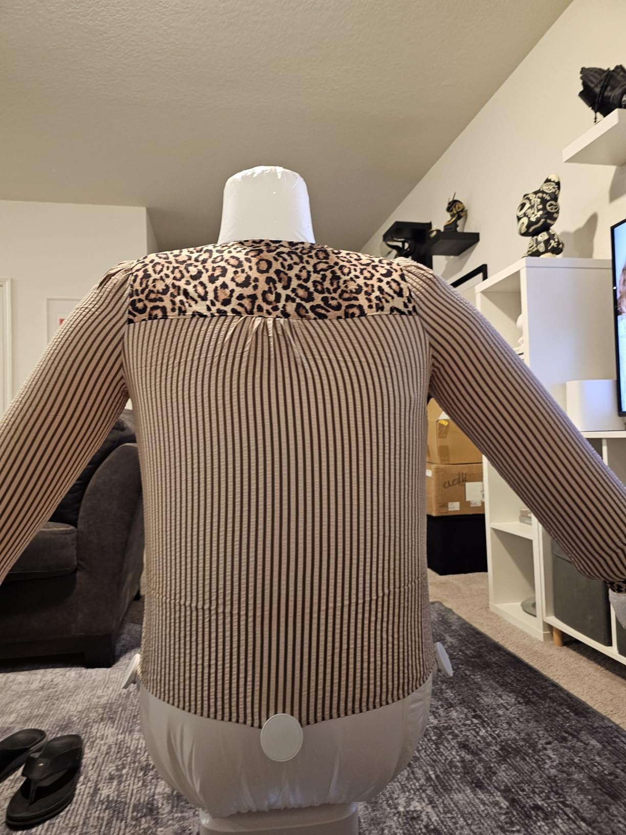 2026 Upgraded Automatic Ironing Machine with Remote Control - Inflatable Self Ironing Machine, Hands-Free Hot Air Clothes/Garment Dryer & Wrinkle Remover for Shirts, Pants, Shoes, Hats, Helmets customer photo 1