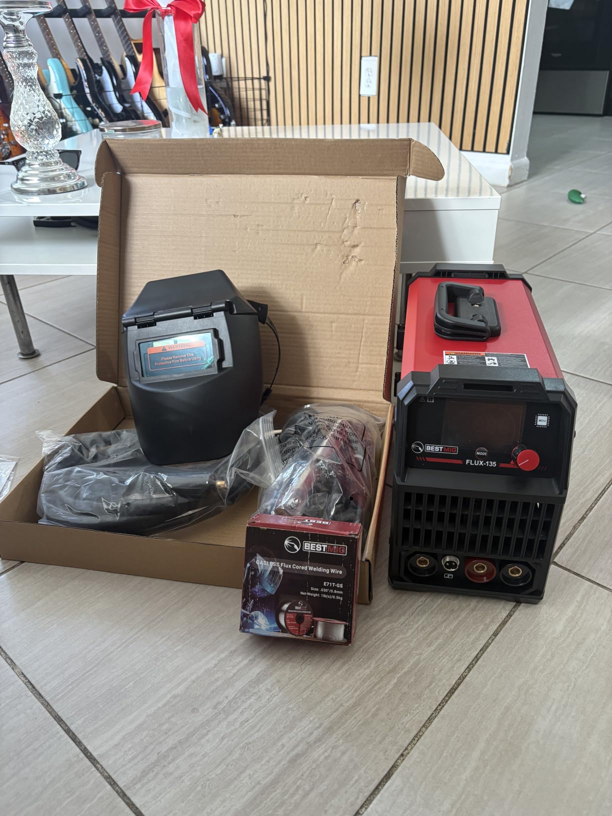 BESTMIG 165S MIG Welder 110V/220V Dual Voltage, 4 in 1 Multi-Process Welding Machine (Gas & Gasless Flux Core/TIG/Stick), Synergic Inverter Welder Machine Portable Wire Welder Kit with Helmet & Gloves customer photo 1