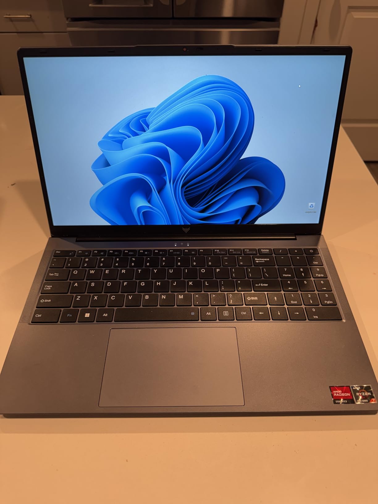 Gaming Laptop with AMD Ryzen 7 H255, 24GB DDR5 512GB NVMe SSD, 16 inch, AMD Radeon 780M, Windows 11, 1920x1200 FHD customer photo 1