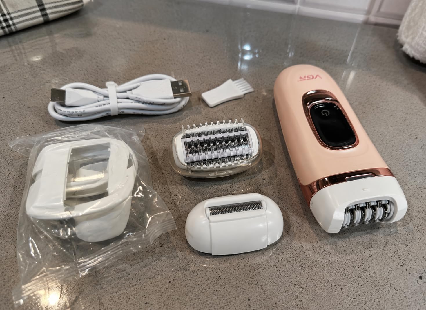 VGR 762 3-in-1 Epilator for Women with Shaver & Callus Remover, Green | 2 speeds modes, built-in light, LED display, IPX7 waterproof, travel lock, portable grooming kit for home, gym & travel customer photo 2