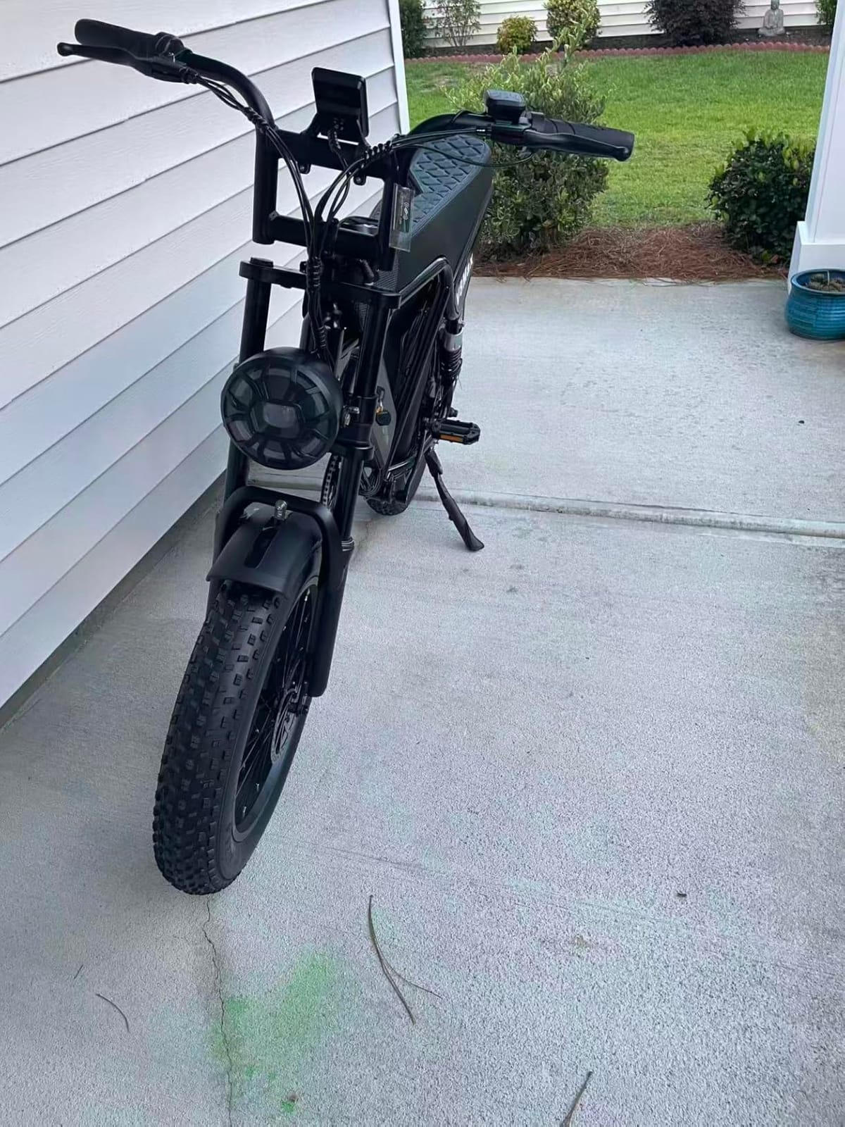 V8 MAX Electric Dirt Bike for Adults, 2500W Peak Motor, Max 36MPH customer photo 2