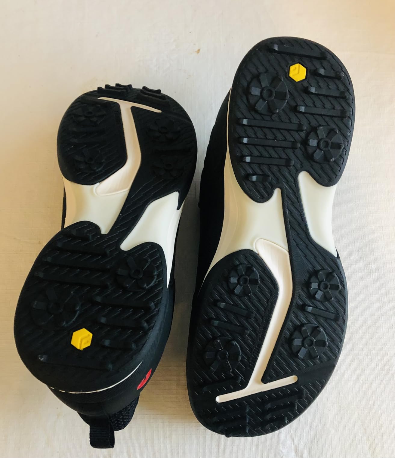 FitVille Extra Wide Golf Shoes for Men Arch Support Spikeless Golf Sneakers customer photo 1
