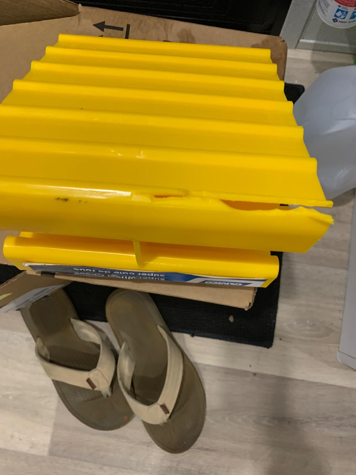 Camco Super Wheel Chock for Trailers & RVs - Large, Heavy Duty Trailer Wheel Chock Constructed of Durable Plastic w/UV inhibitors - Use w/Tires Up to 29-inches - Re-Hitch in Confidence – 44492 customer photo 2