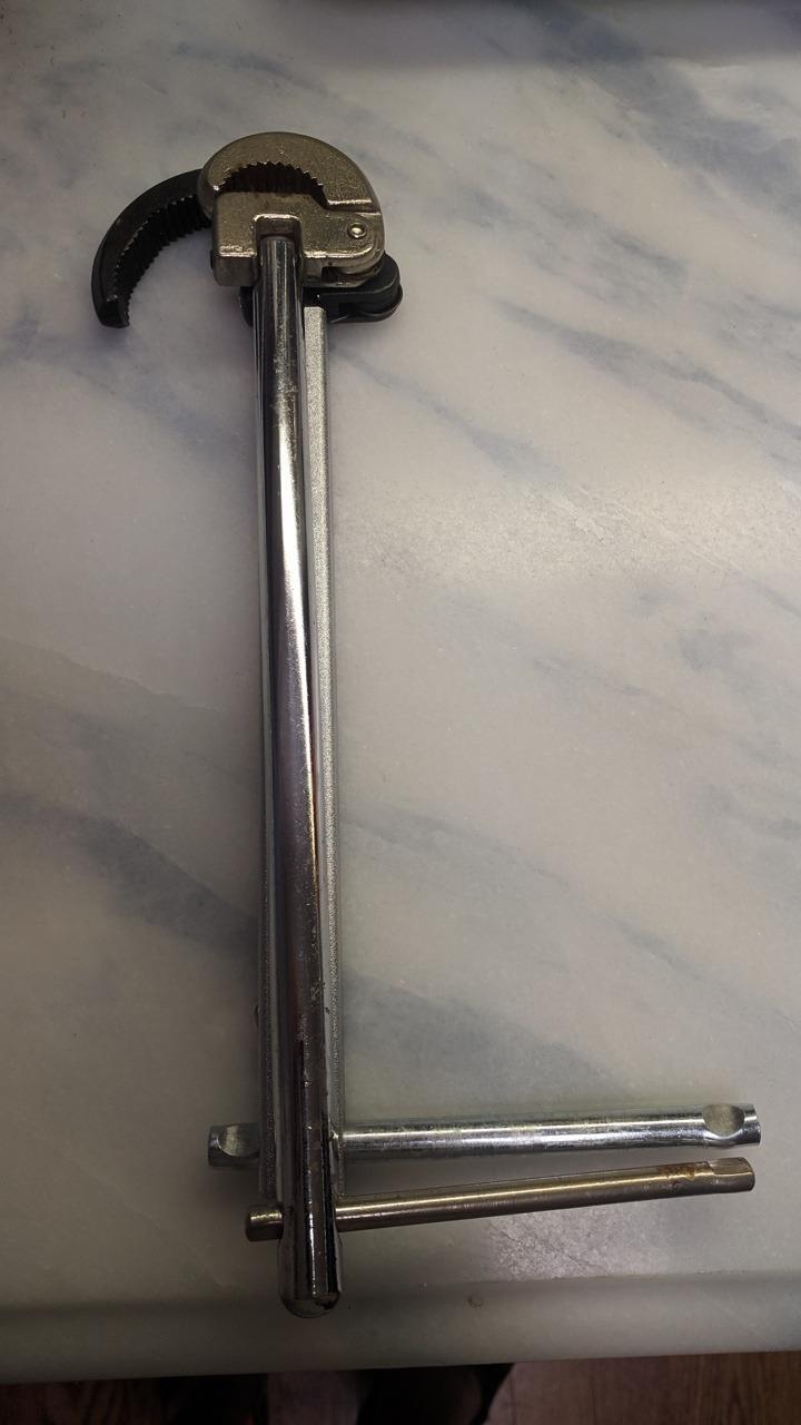 General Tools Telescoping Basin Wrench Large Jaw #140XL, Extends from 11 to 16-Inches, Fits 1 to 2 Inch customer photo 1