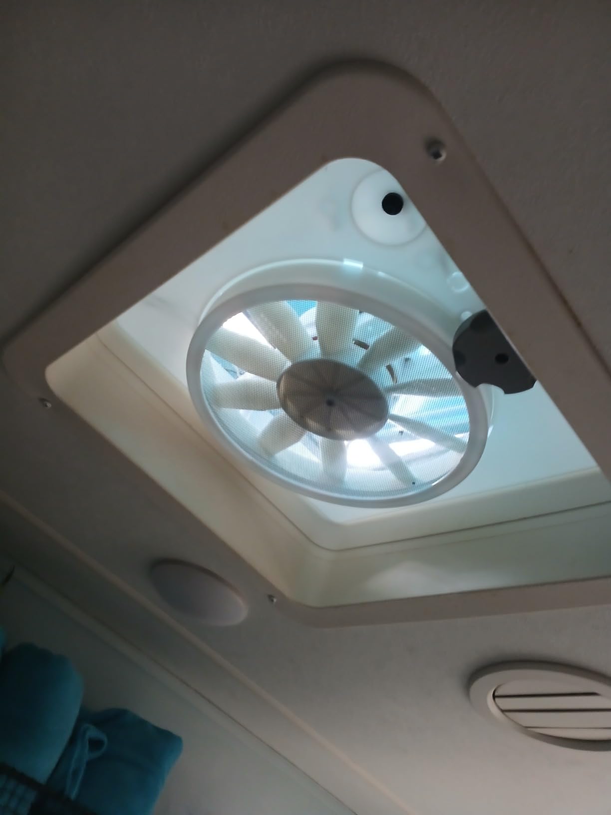 HENG'S INDUSTRIES 90043-CR Vortex I Upgrade Kit | 12V RV Vent Fan | Powerful Airflow & Ventilation | Easy Install for RVs, Campers, Trailers & Motorhomes | White, Durable, Energy-Efficient Design customer photo 2
