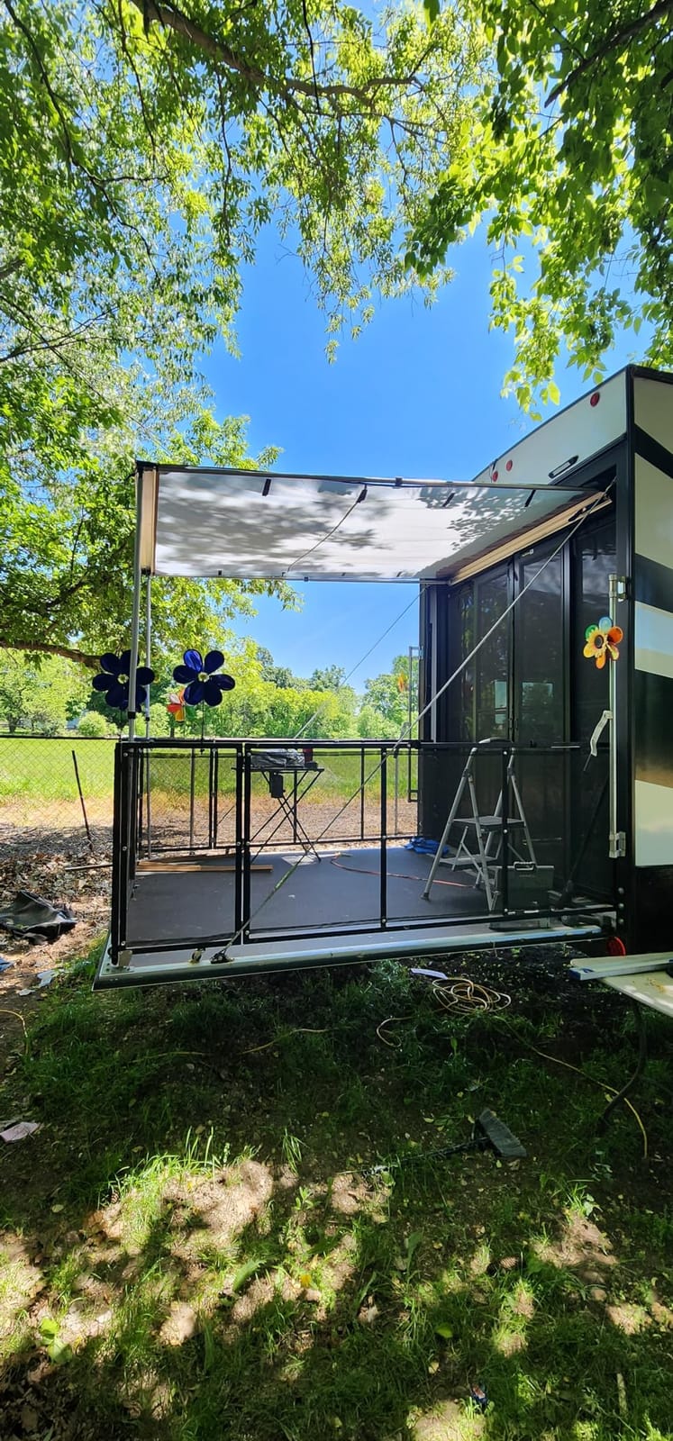 DANCHEL OUTDOOR Car Awning 6.5x8.2ft Roof Rack Pull-Out Sun Shelter Canopy, Waterproof 4x4 Vehicle Side Overland Awning Camping, Gray customer photo 2