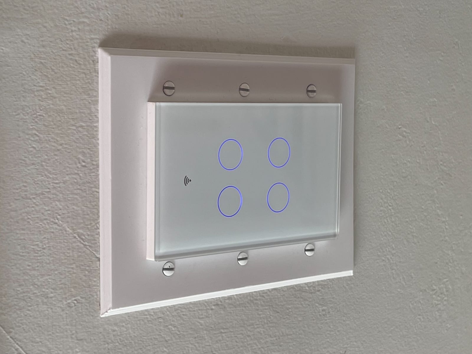 MoesGo WiFi Smart Wall Light Switch,Glass Panel, Multi-Control(3 Way), 2.4GHz Wi-Fi Touch Switches, Neutral Wire Required, Remote Control Smart Life/Tuya App, Work with Alexa, Google Home White 1 Gang customer photo 1