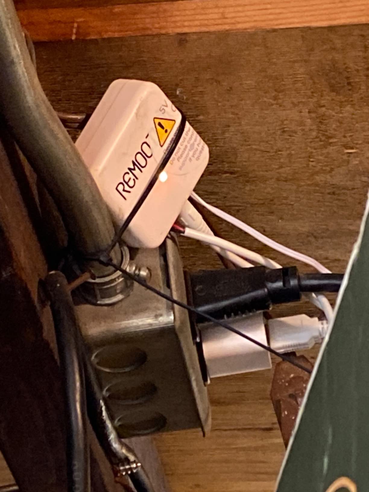 Remootio 2 WiFi and Bluetooth Smart Garage Door opener with iOS and Android App, Apple Home (HomeKit), Amazon Alexa, Google Home, SmartThings, Siri Shortcuts compatible. With sensor and power adapter. customer photo 1