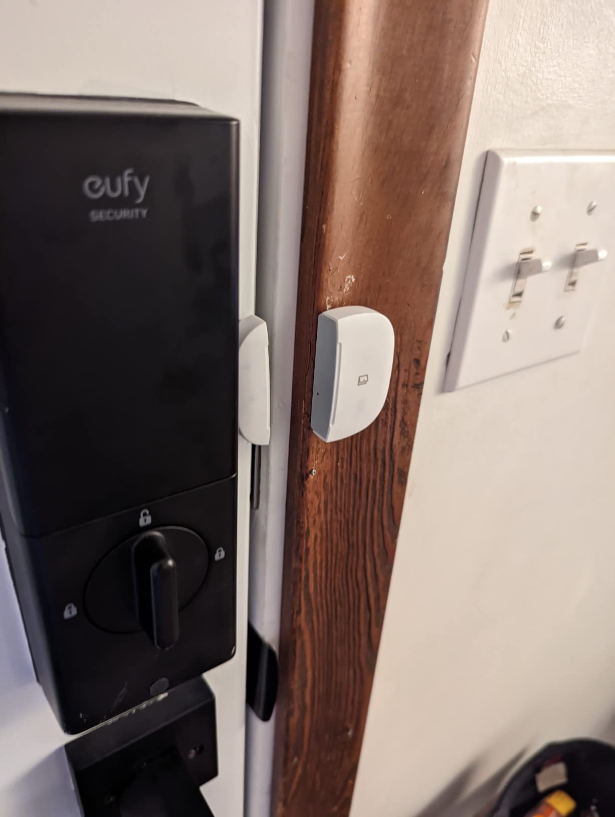 Aeotec SmartThings Multipurpose Sensor - Zigbee - Door/Window & Temperature Sensor, Perfect with Aeotec Smart Home Hub customer photo 1