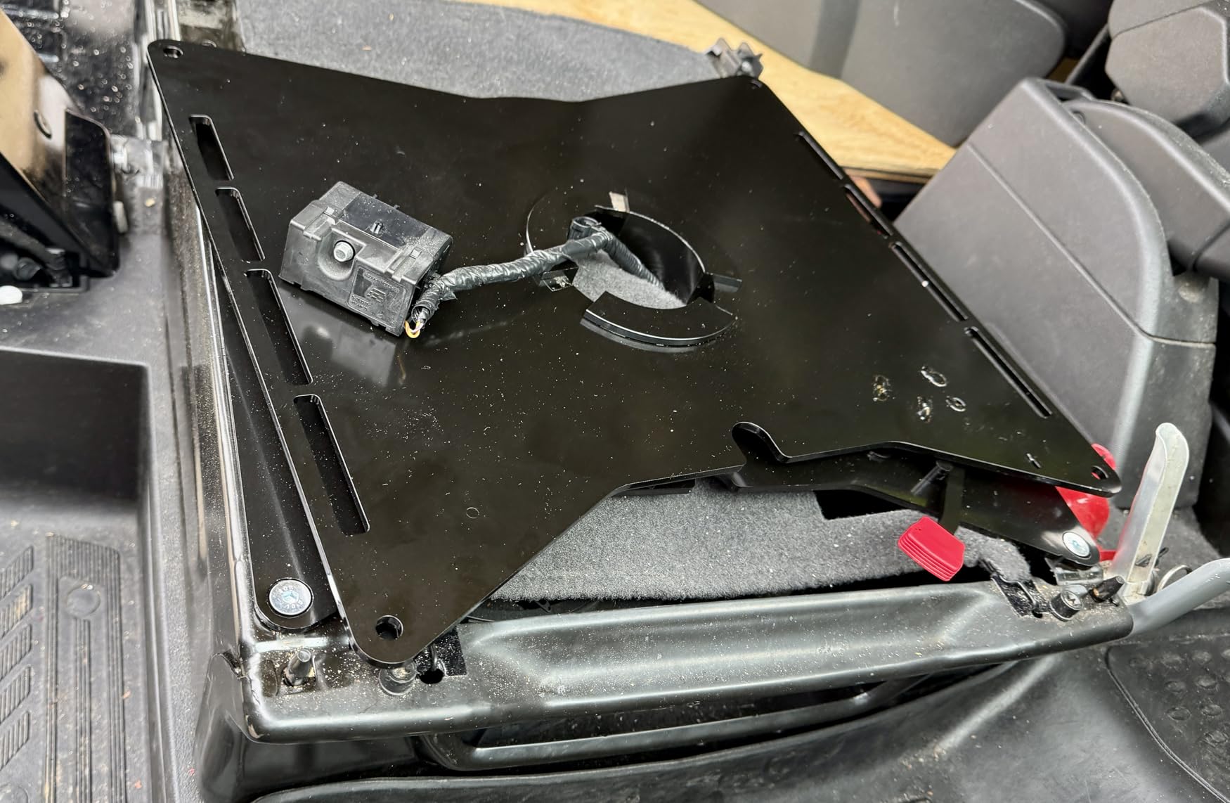 HECASA Swivel Seat Base Compatible with 2013-2023 Transit/Transit Custom customer photo 2