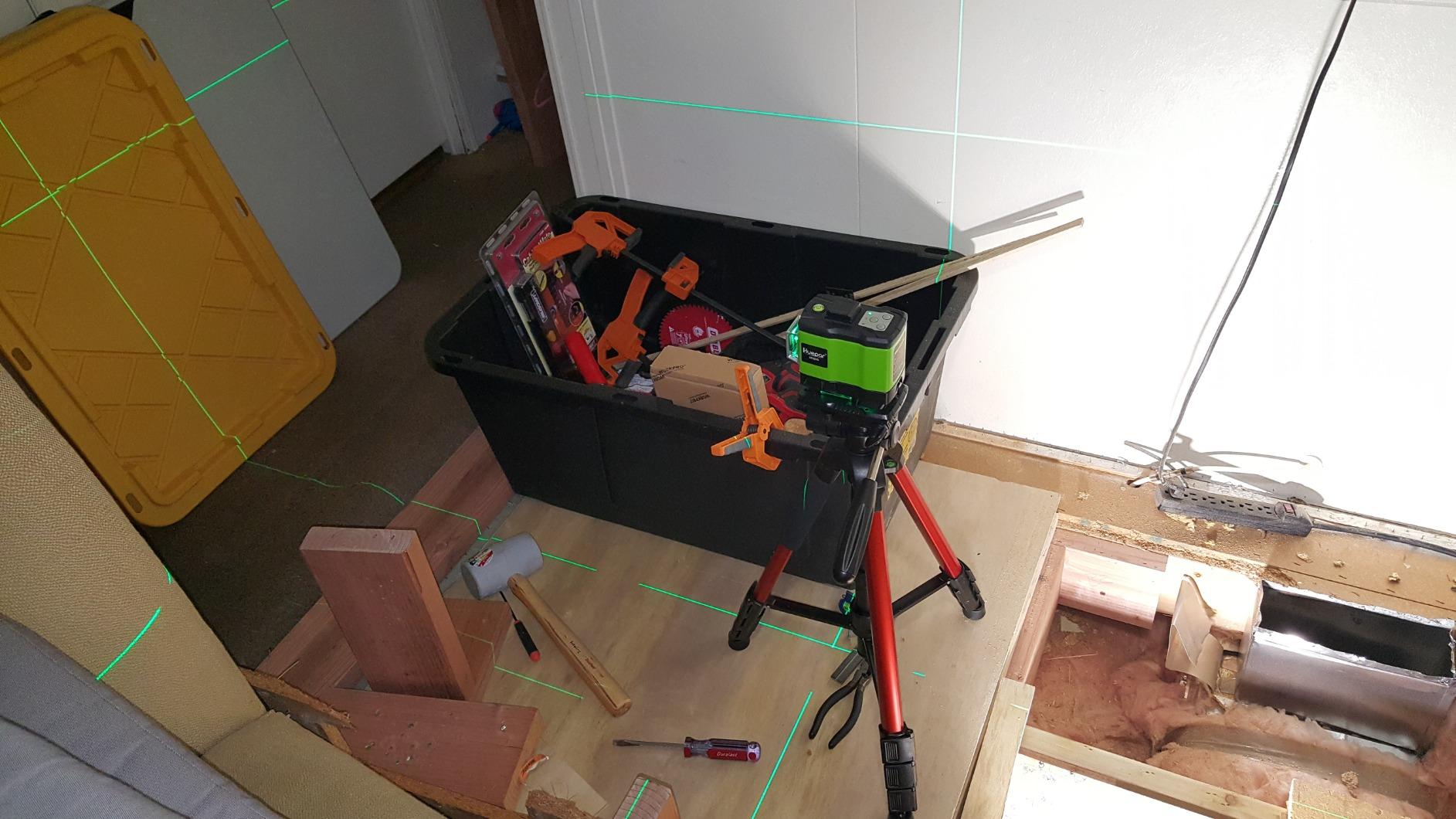 Huepar Laser Level 360 Self Leveling, Rechargeable Green Laser 4x360° Cross Line Lazer Leveler 4D Level Laser Tool for Construction with Two Li-ion Batteries, Magnetic Bracket &Hard Carry Case -LS04CG customer photo 2