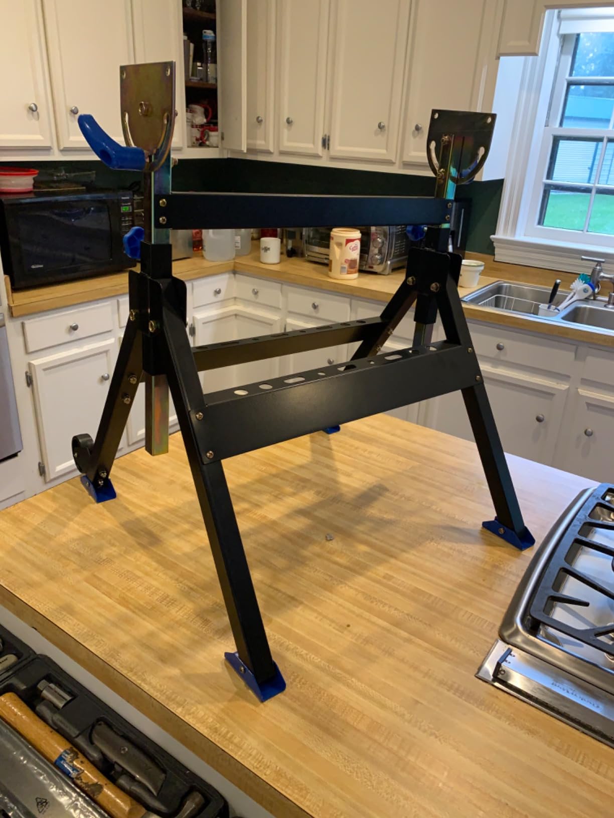 Olympia Tools Adjustable Welding Table with Wheels Portable Steel Stand Workbench 30 in. x 20 in. customer photo 2