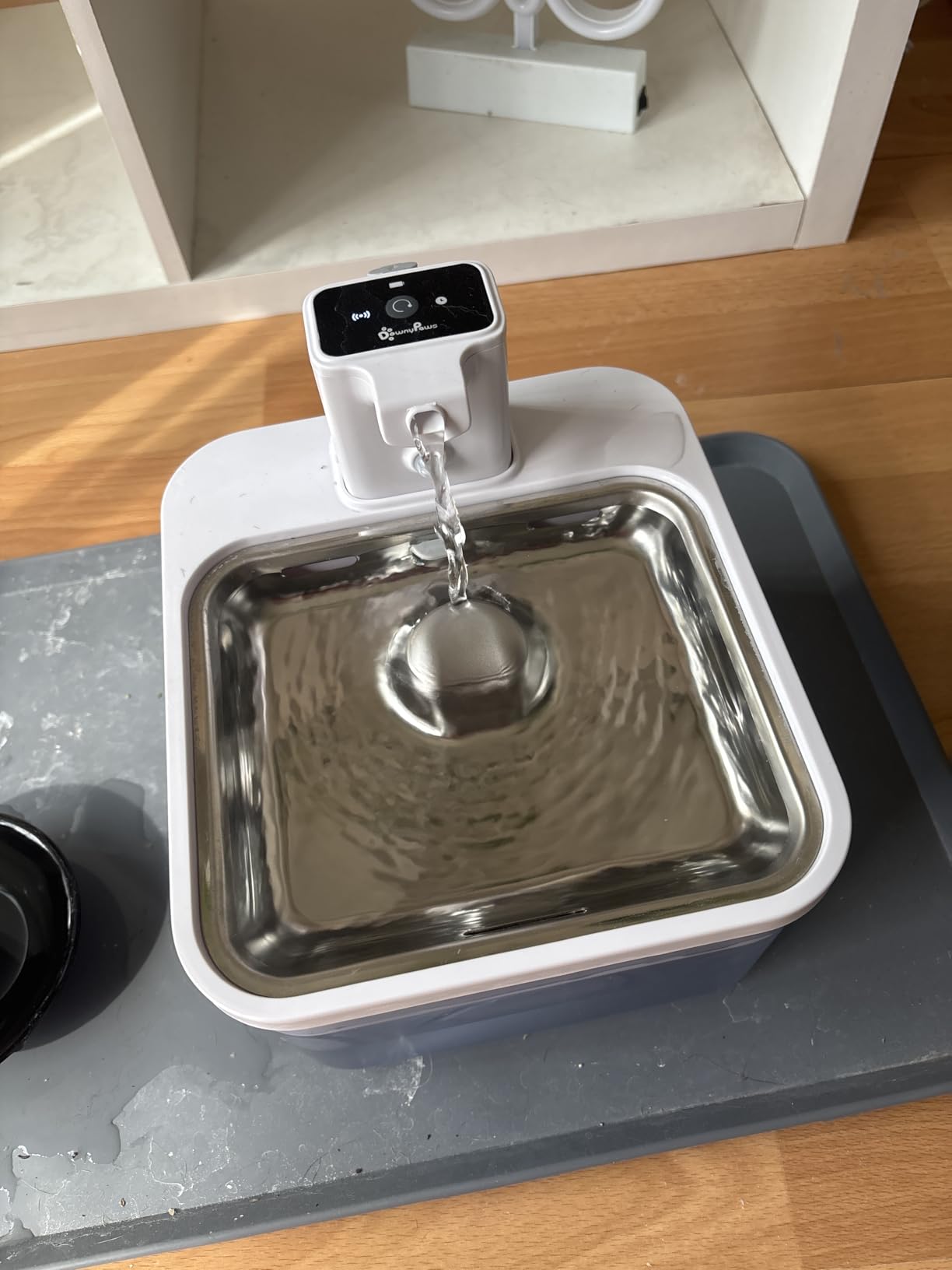 DownyPaws Cat Water Fountain Cordless, Pet Fountain, 84oz/2.5L, Black Pro customer photo 2