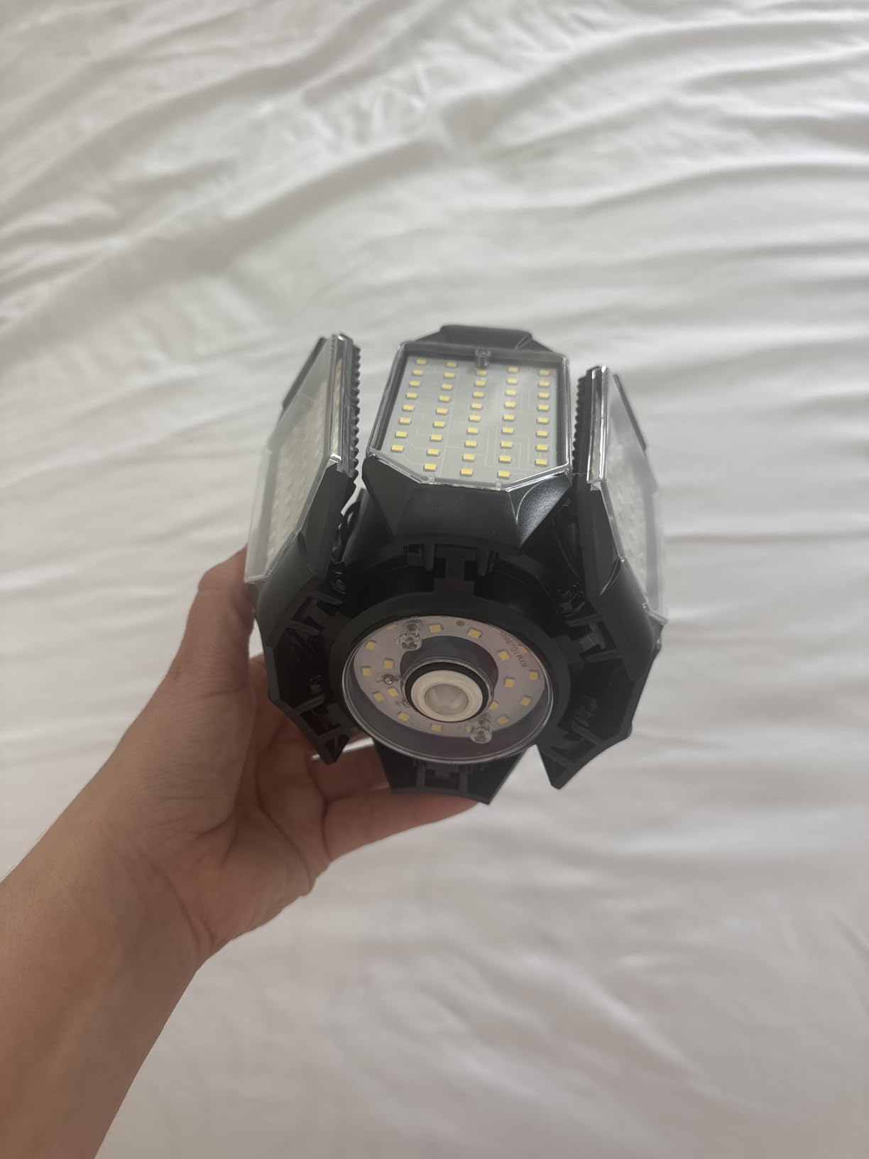 Motion Sensor Garage Light, 20000LM 200W Garage Lights Ceiling Led Motion Activated,Motion Light Indoor with Dusk to Dawn, E26/E27 Screw in Shop Light for Basement Barn Attic Warehouse customer photo 2