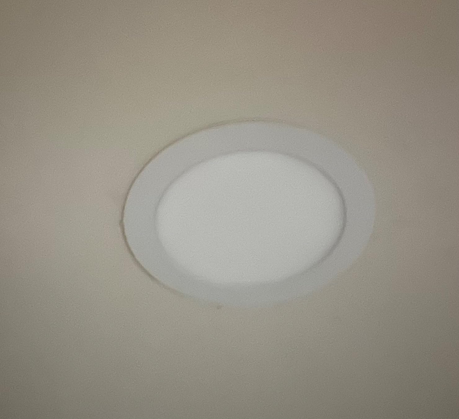 MAILCOS 12 Pack 6 Inch 5CCT Ultra-Thin LED Recessed Ceiling Light with Junction Box, 2700K-5000K Selectable, 1050LM High Brightness, Dimmable Canless Wafer Downlight, 12W 120V, ETL customer photo 1