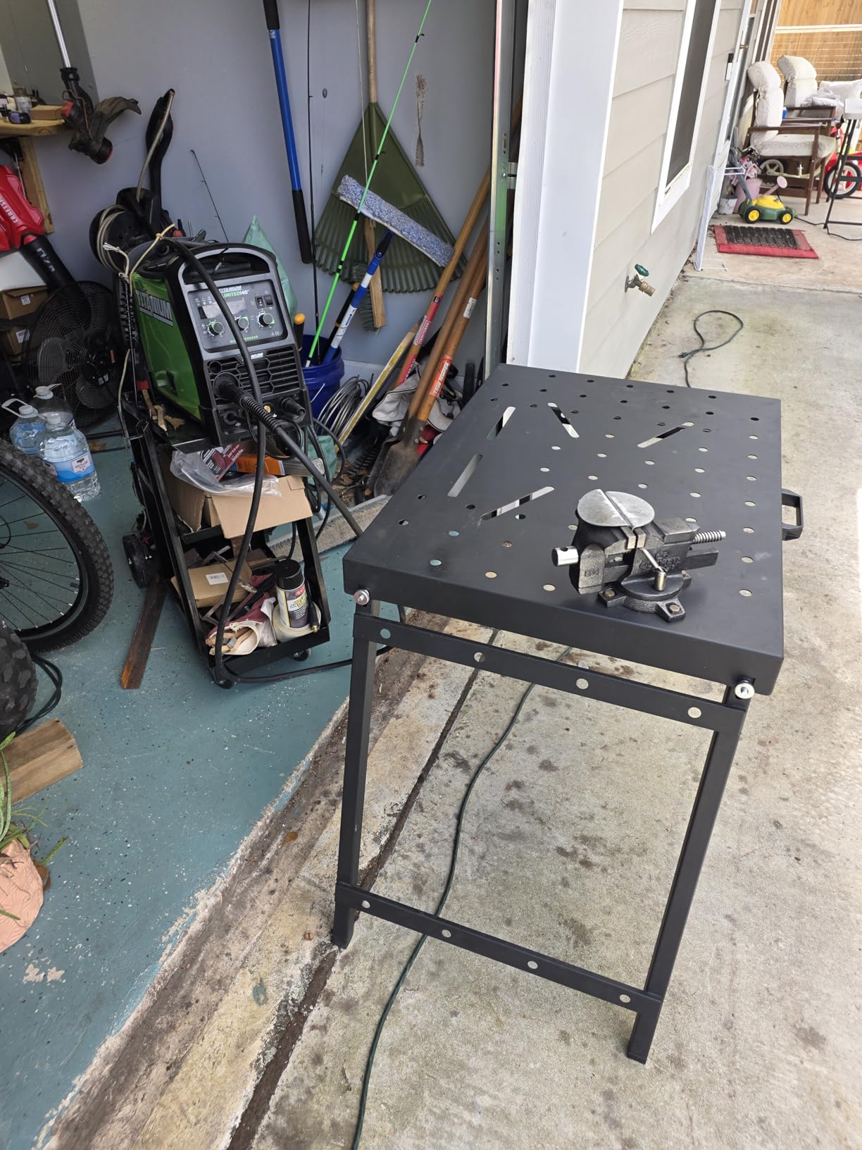 OLBRUS Welding Table Foldable Work Bench, Black customer photo 1