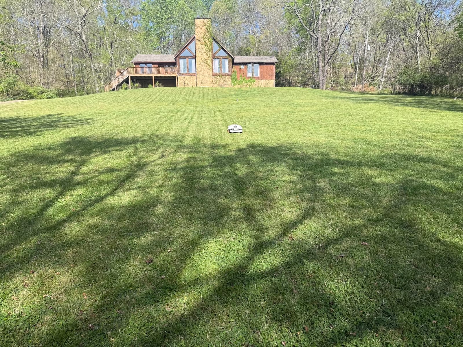 Mammotion LUBA 3 AWD 3000 Robot Lawn Mower with Cleaning Stand (Ship Separately), 360° LiDAR+NetRTK+AI Vision, AWD for 80% Slopes, 5400 sq.ft/h, Cutting Height 1.0