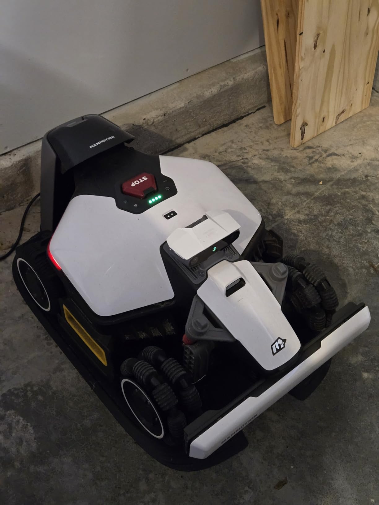 (2026 Upgrade) Mammotion LUBA mini 2 AWD 1500H Robot Lawn Mower, for 0.37 Acres, 360° LiDAR+Dual-Camera AI Vision, 80% Slope, DropMow, 20 Multi-Zone Management customer photo 2