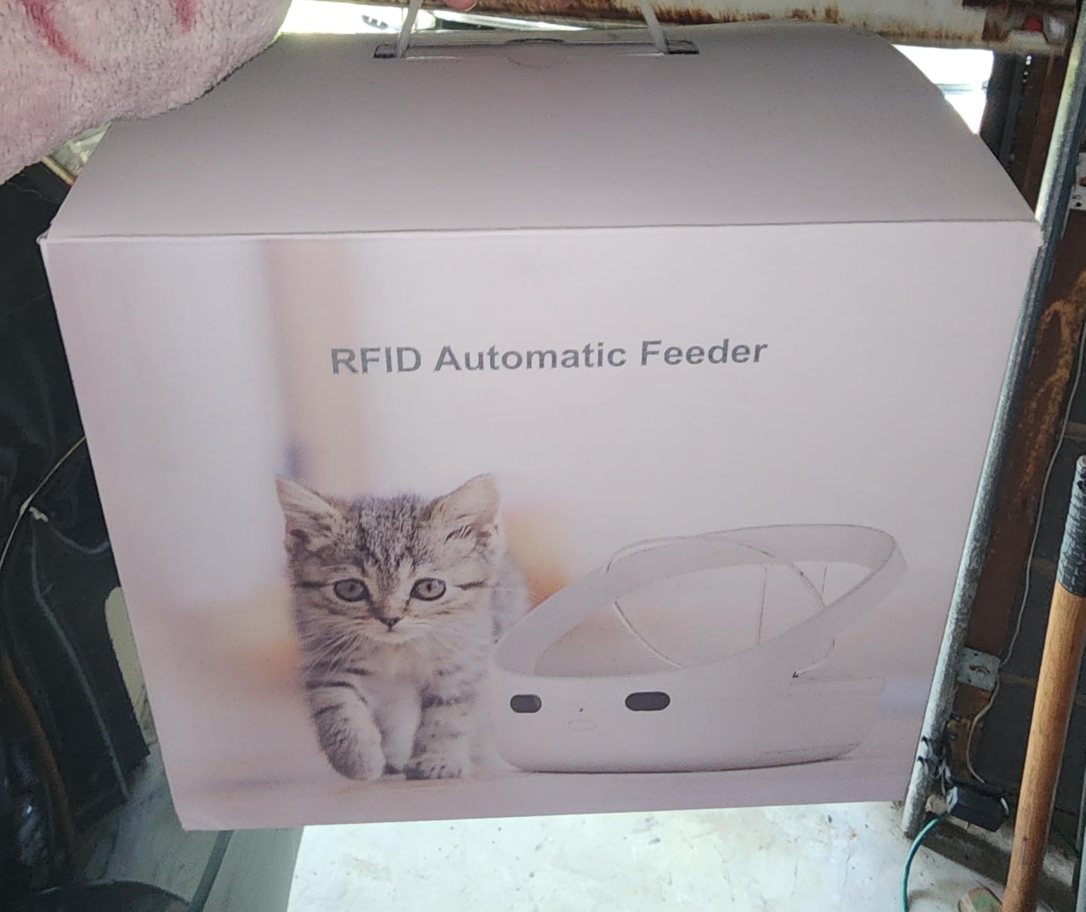Smart Pet Feeder RFID Bluetooth, Wet & Dry Food Compatible, 400ML Capacity customer photo 2